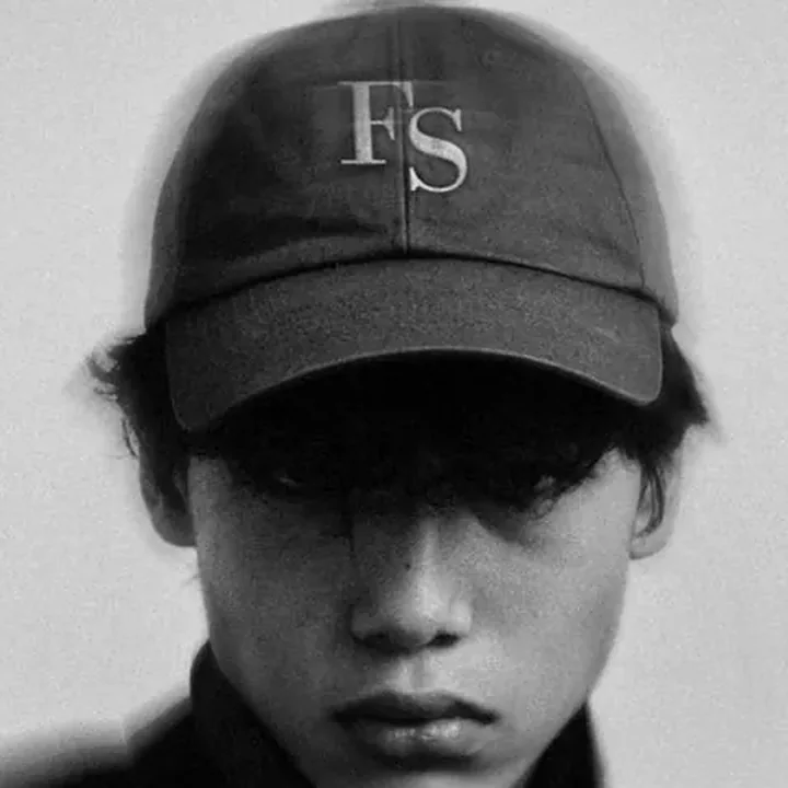Cappello Fade Studios con ricamo FS